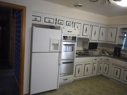 3rd image of 3810 S Clarence Ave
