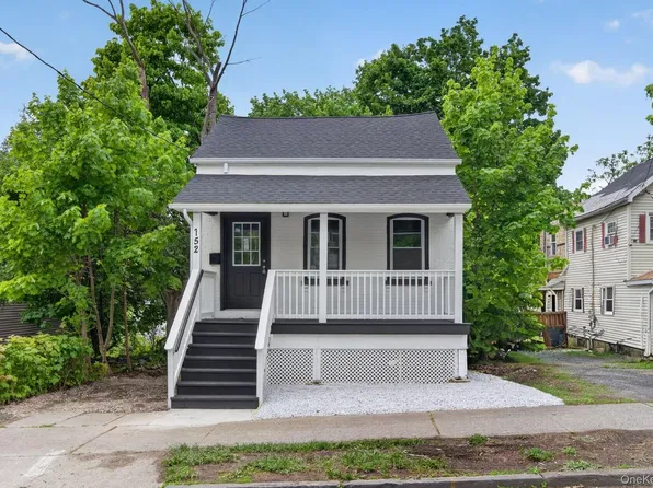 152 N Clinton St #1, Poughkeepsie, NY 12601