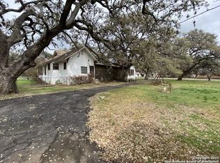 7014 W Beverly Mae Dr, San Antonio, TX 78229