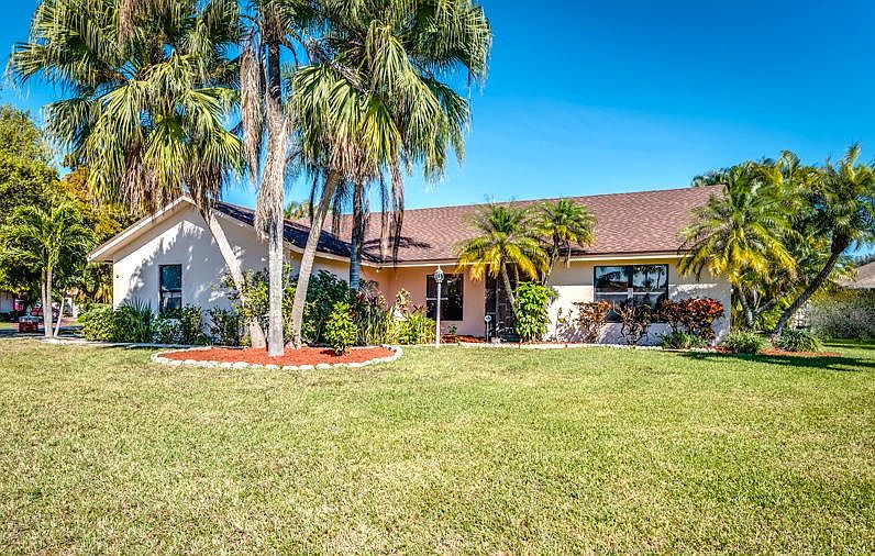 1st image of 4054 Alpinia Court S