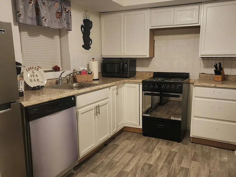 1360 Ellis Rd #2 — Photo 6