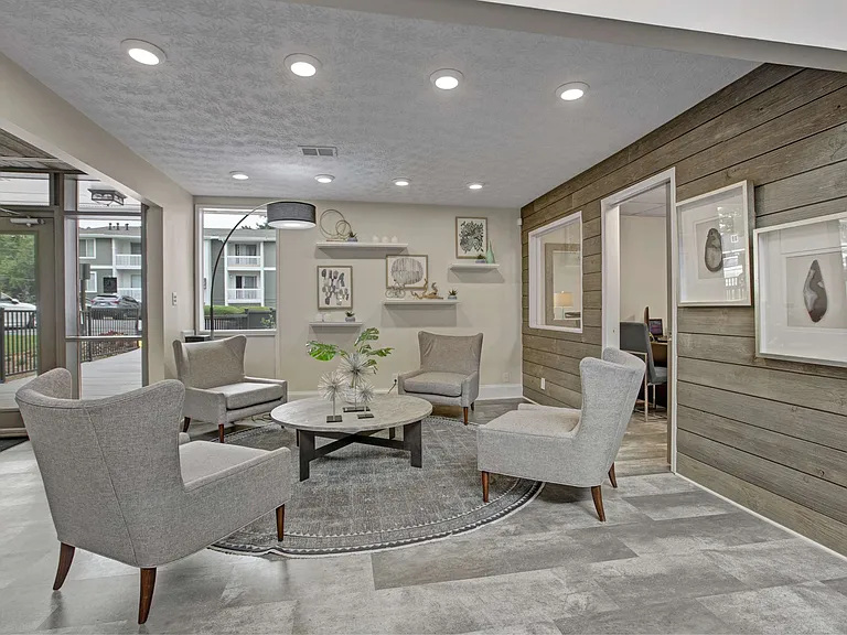 Lacota Apartments — Photo 30