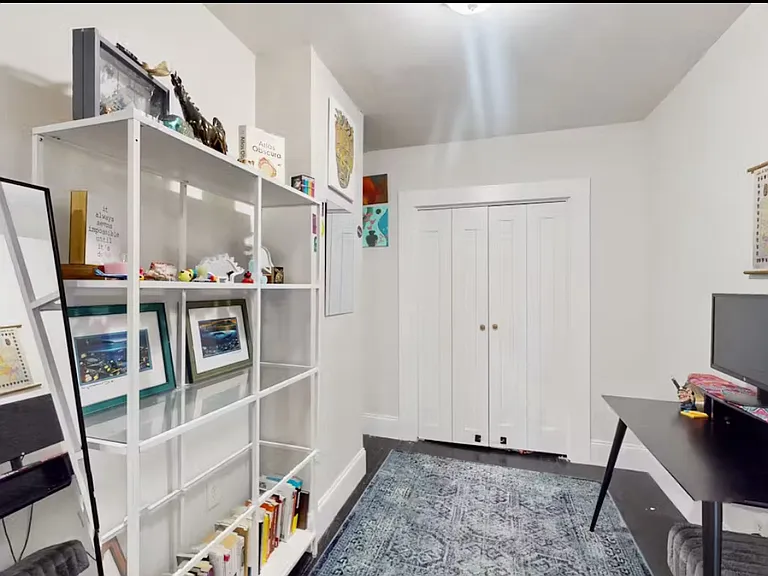 20 N Clinton St — Photo 16