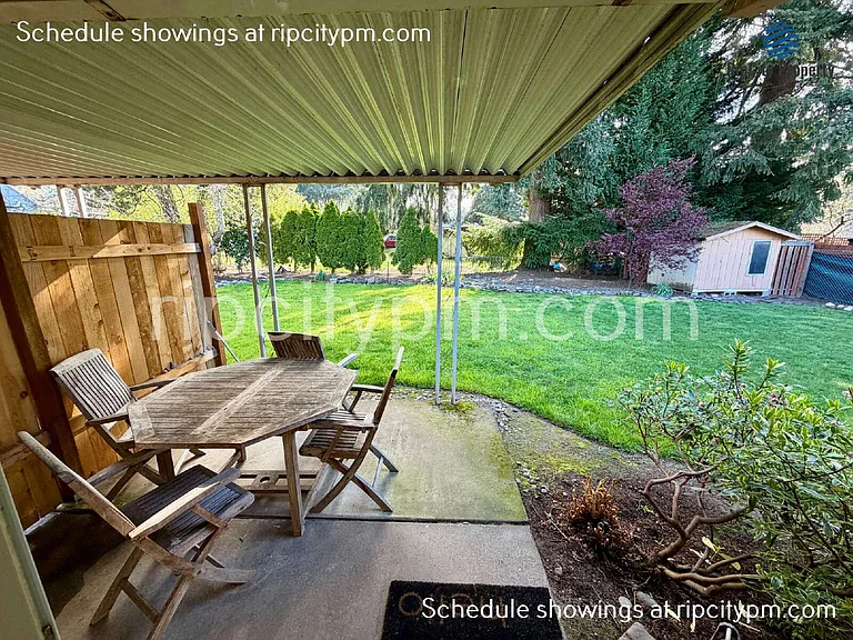 11430 SW 121st Ave — Photo 2