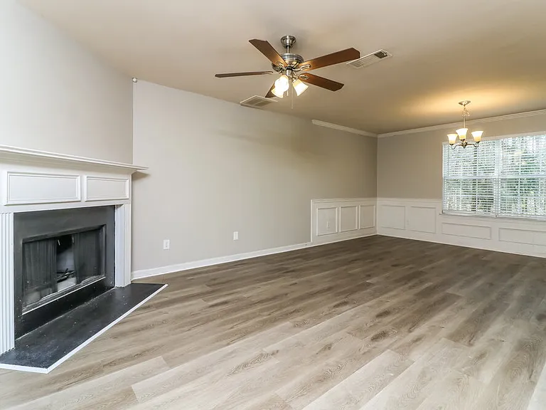 414 Hidden Creek Ct — Photo 5