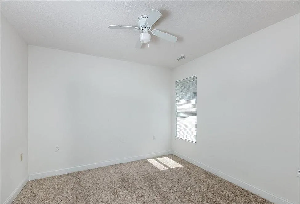 Building Photo - 16 Krista Cir #B