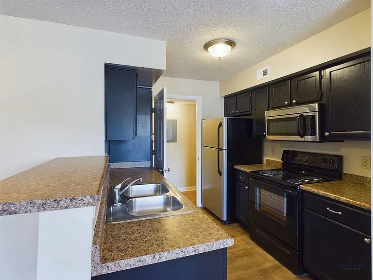 Bridlewood On Westland Apartments — Photo 60