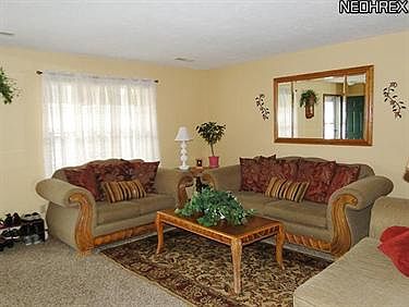 3rd image of 80 High Point Dr Unit 66
