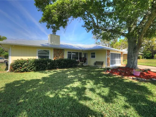 27 Sunset Drive, Sebastian, FL 32958