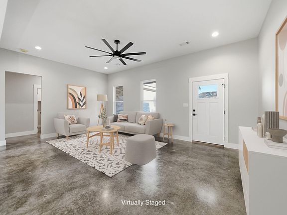 2nd image of 115 Kayla Ln
