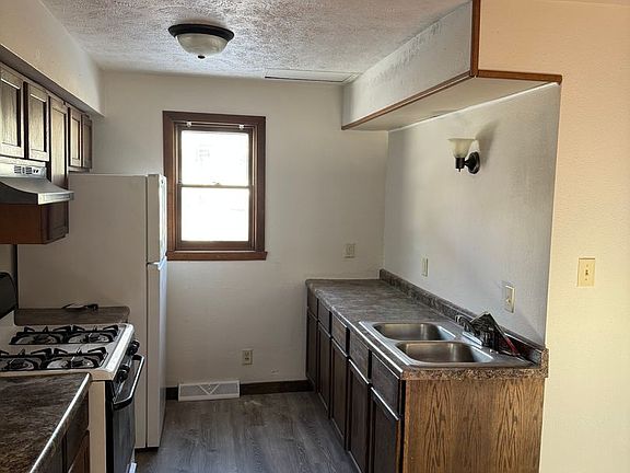 3rd image of 203 Howard Ave #1