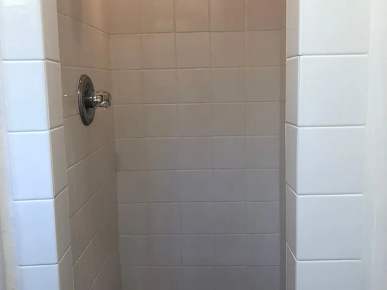 1033 Meadowbrook Ave — Photo 9