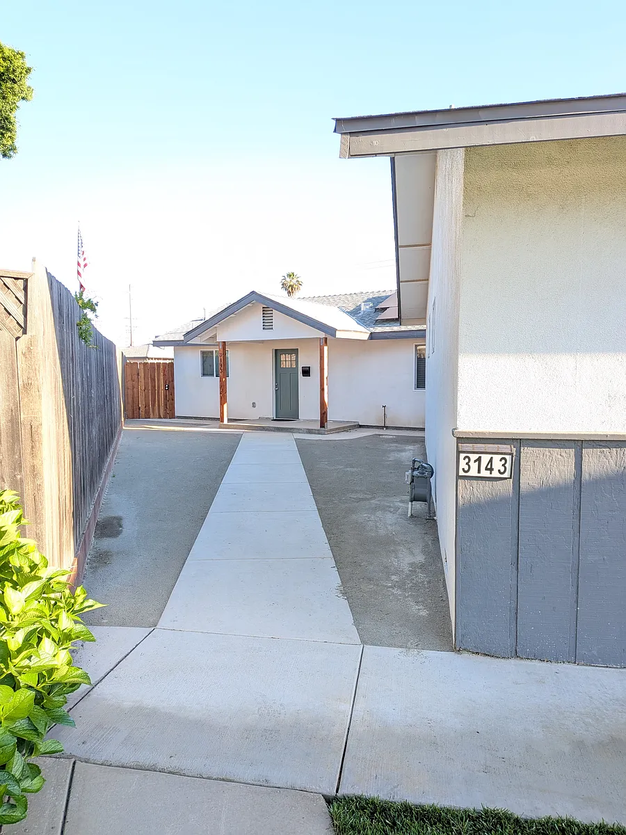 Building Photo - 3143 Stern Way