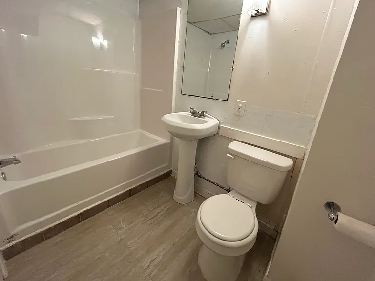 2624 Watson Blvd #1 — Photo 6