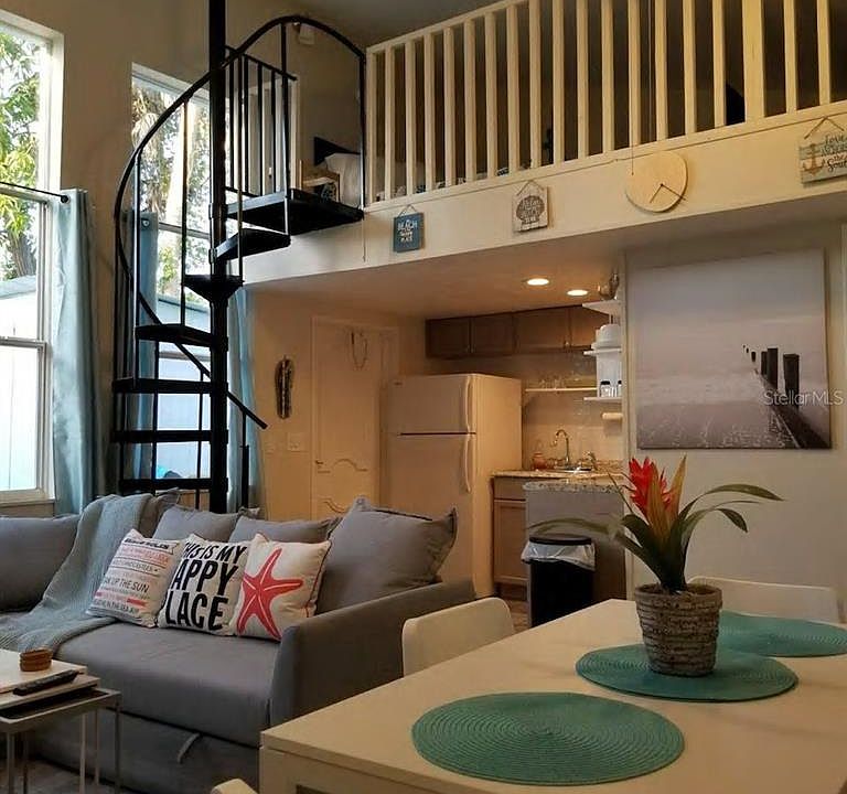 1st image of 5235 Calle De Costa Rica