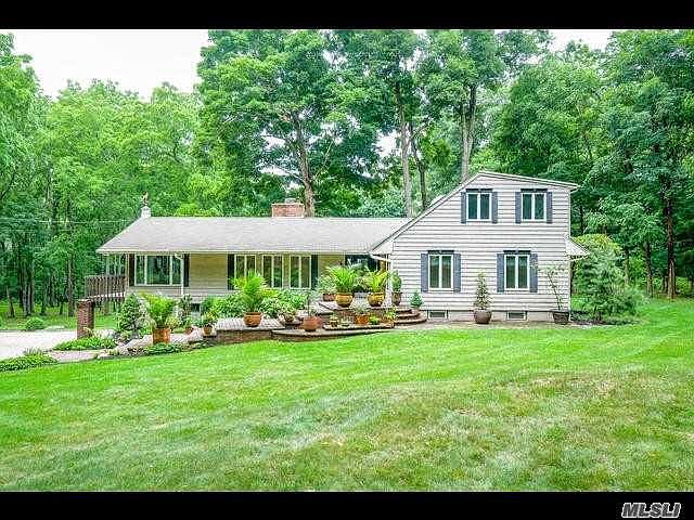 1st image of 7 Fiddlers Green Dr