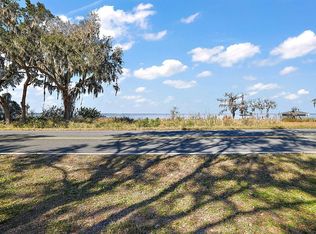 3201 Landing Vw, Tavares, FL 32778