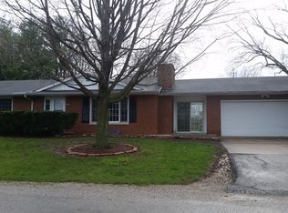 504 Vine St, Mahomet, IL 61853