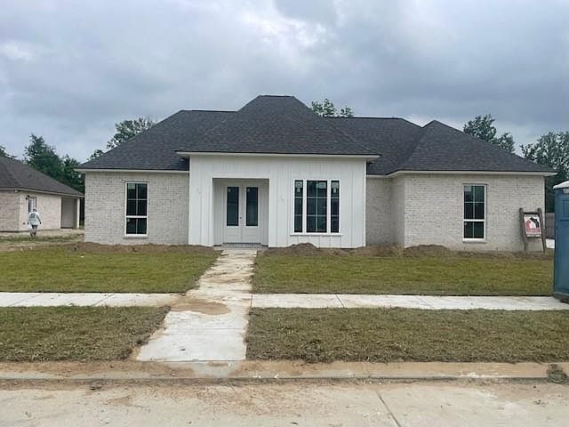 1st image of 167 River Place Dr