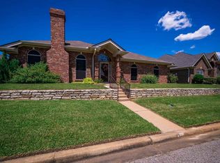 14 Friendswood Dr, Longview, TX 75605