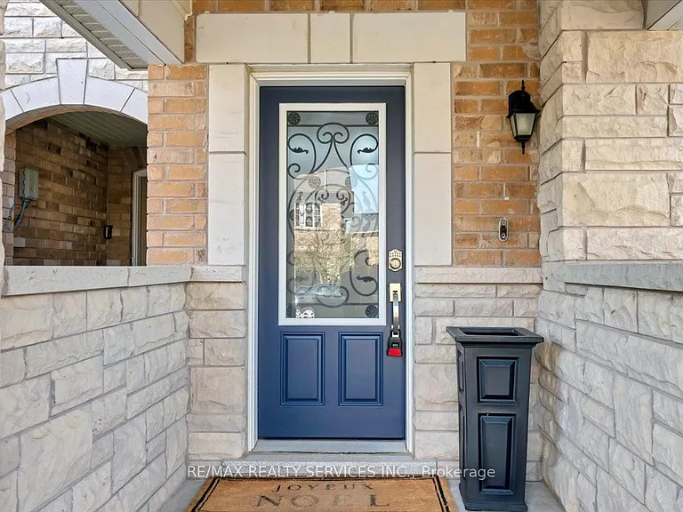 84 Bannister Cres — Photo 6