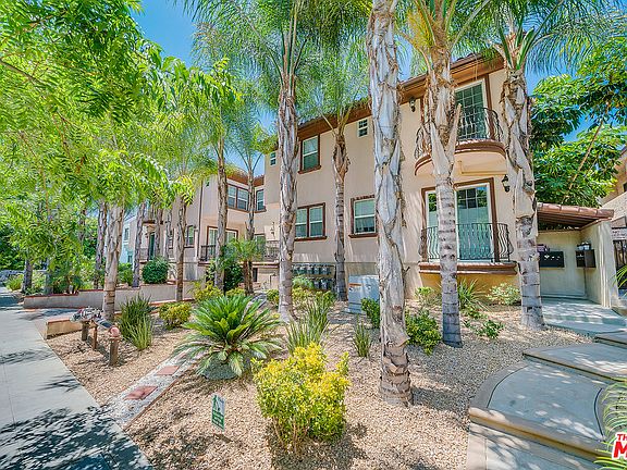 3rd image of 1027 W Angeleno Ave APT 106