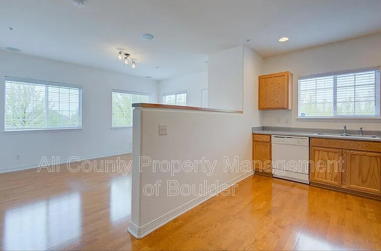 14300 Waterside Ln #J5 — Photo 5