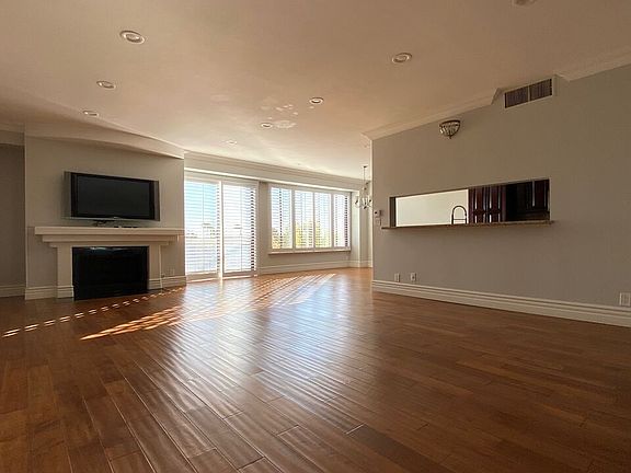 5th image of 4460 Wilshire Blvd APT 508