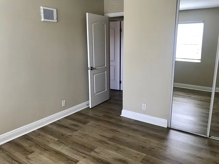 1475 Oakdale Ave — Photo 38
