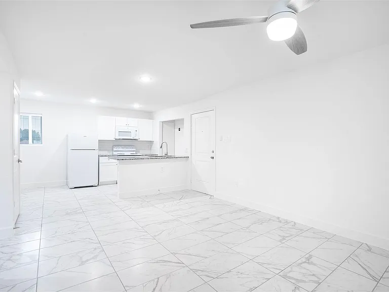 4410 Bellfort St #8 — Photo 4