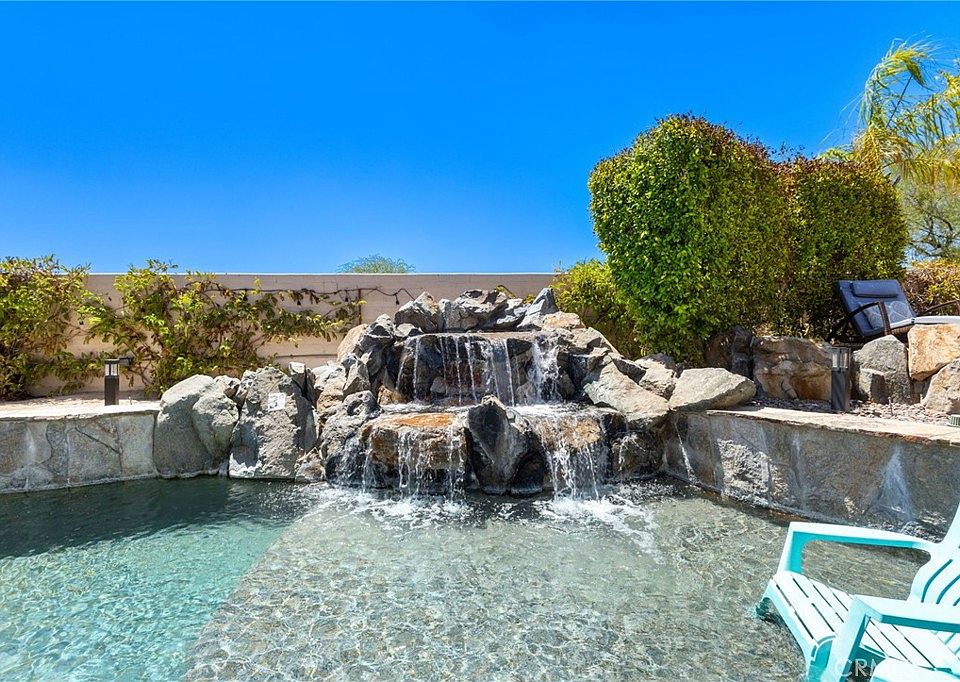 1st image of 43673 Spiaggia Pl