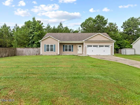 106 Lilac Lane, Richlands, NC 28574