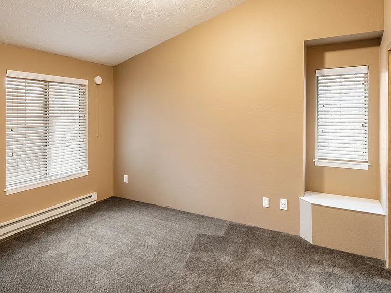Graymayre Crossing Apartments — Photo 53