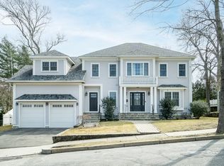 22 Voss Ter, Newton, MA 02459