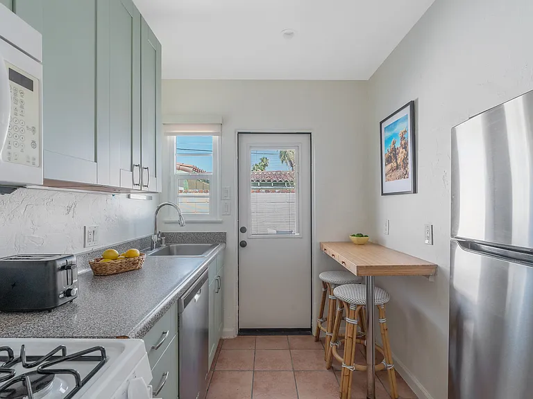 552 S Calle Santa Rosa — Photo 30