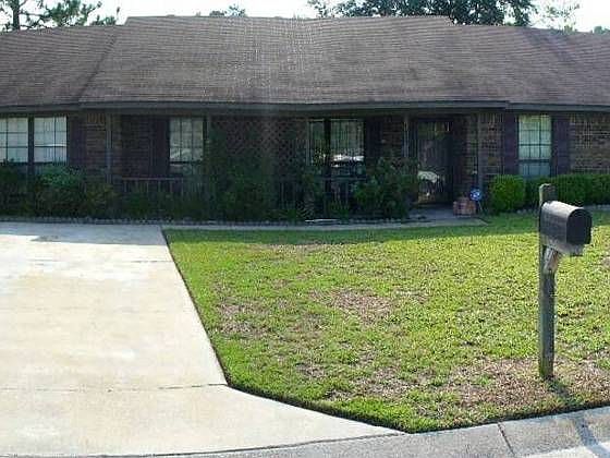 2nd image of 1622 Seneca Ln