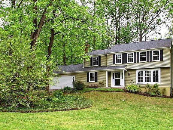 3rd image of 8425 Hayden Ln