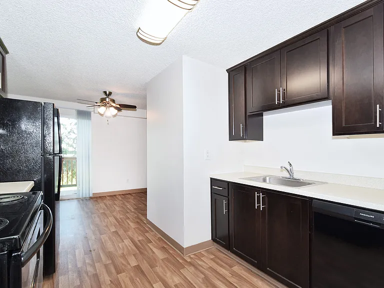 2400 Brookwood — Photo 39