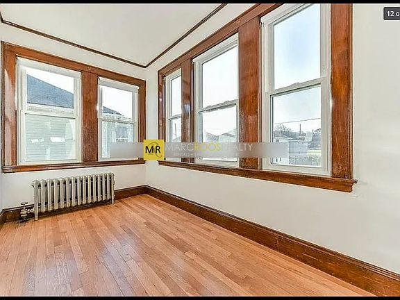 5th image of 15 Renfrew St #2
