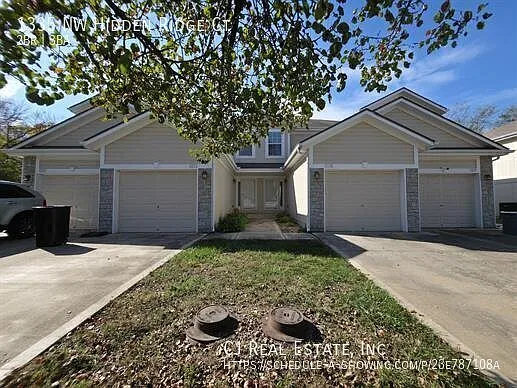 1335 NW Hidden Ridge Ct