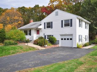 6 Deerfield Ln, Simsbury, CT 06070