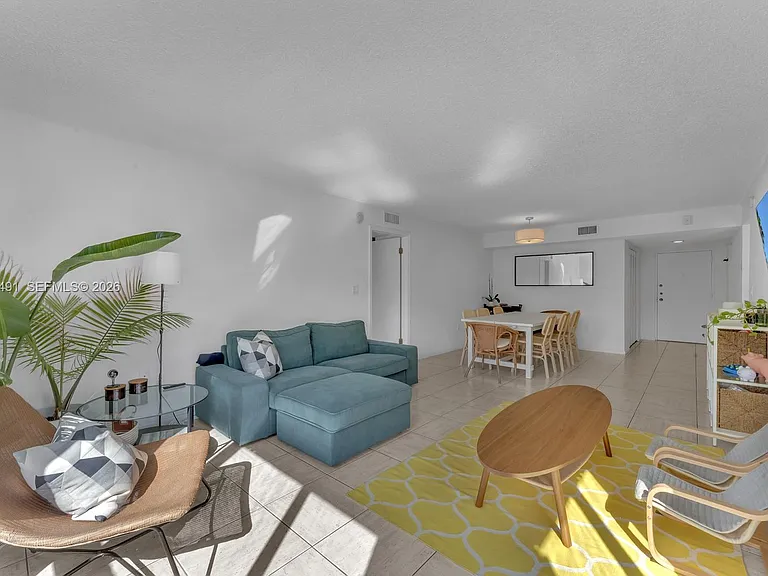 255 Galen Dr #2M — Photo 3