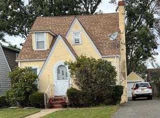 179 Crowell St, Hempstead, NY 11550