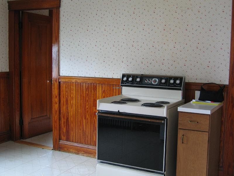 2nd image of 24 Dustin St #3