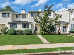 412 Middlewood Rd, Middletown, NJ 07748