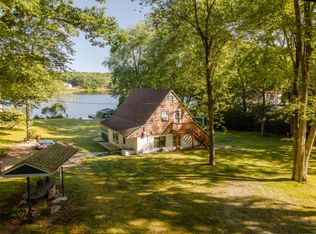105 Lakeside Dr, North Stonington, CT 06359