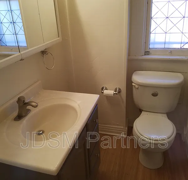 1260 Vine St #4 — Photo 13