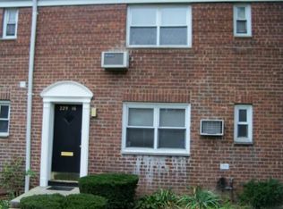 22916 Kingsbury Ave, Bayside, NY 11364