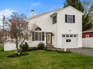 24 Cleveland Ave, Saugus, MA 01906
