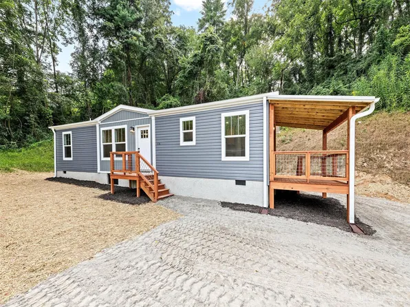 174 Brookside St, Clyde, NC 28721